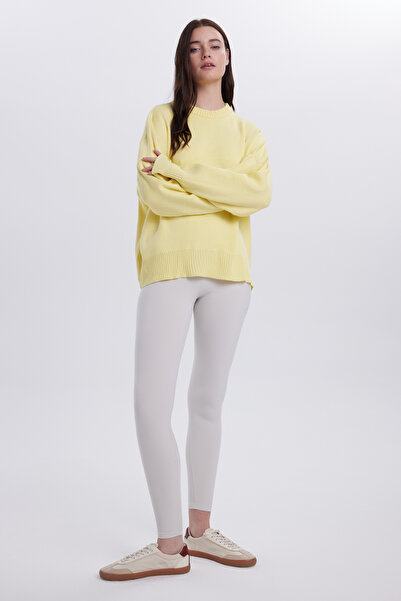 Tudors Women's Oversized Wide Cut Crew Neck Yellow Sweater