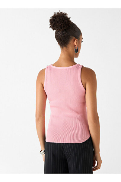 2Xtremz Embellished Sleeveless Top With Round Neck