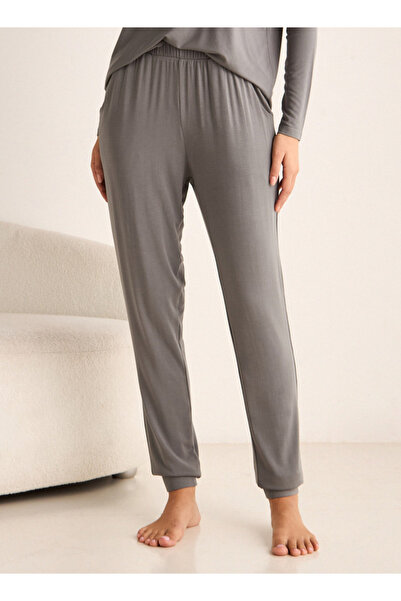 Aadaraya Drop Shoulder Long Sleeve T-shirt And Elasticated Joggers Set