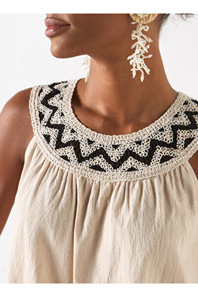 2Xtremz Textured Sleeveless Top with Crochet Detail