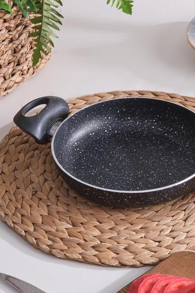 Znp Home Comfort | Pan 18 Cm Double Handled Granite Pan