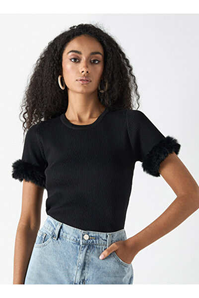 2Xtremz T-shirt With Faux Fur Detail