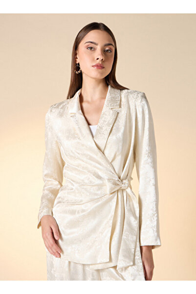 Iconic Textured Notched Lapel Jacket With Long Sleeves And Tie-up Detail