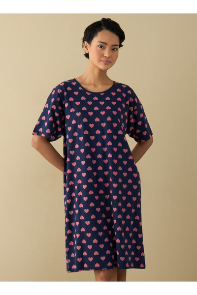 FAV قميص نوم بطبعة قلب كاملة وأكمام قصيرة