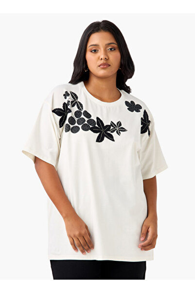 Ulla Popken تي شيرت مزخرف بمقاسات كبيرة وأكمام قصيرة