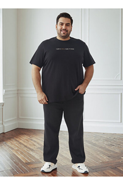 FAV Men Regular Fit Crew Neck Short Sleeves Slogan Print T-shirt