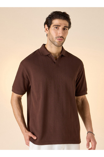 Iconic Textured Polo T-shirt with Short Sleeves
