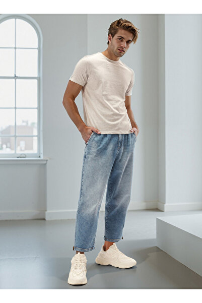 FAV Regular Fit Crew Neck T-shirt with Short Sleeves