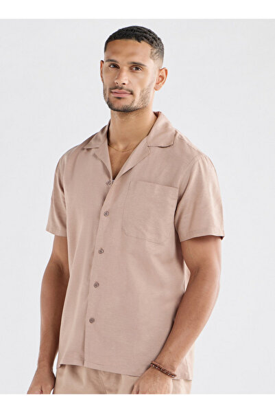 FAV Regular Fit Shirt with Camp Collar and Short Sleeves