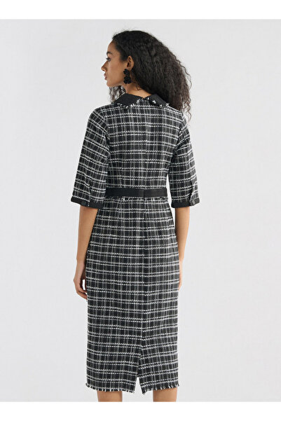 FAV Checked Shift Dress with Slit