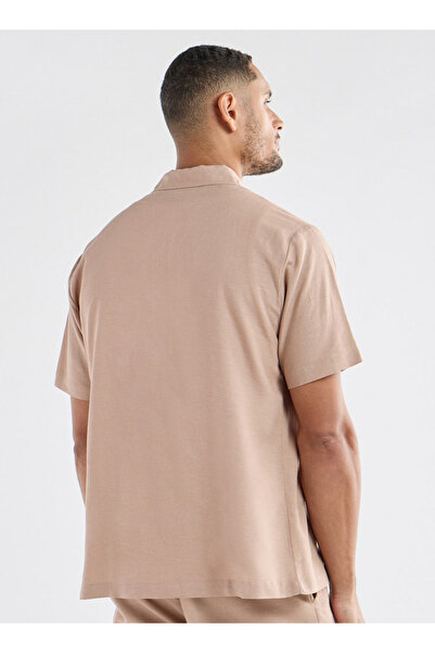 FAV Regular Fit Shirt with Short Sleeves