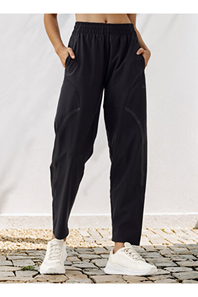 Kappa بنطال بتفاصيل الشعار مع جيوب