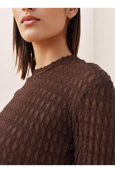Iconic Textured High Neck Fitted Top
