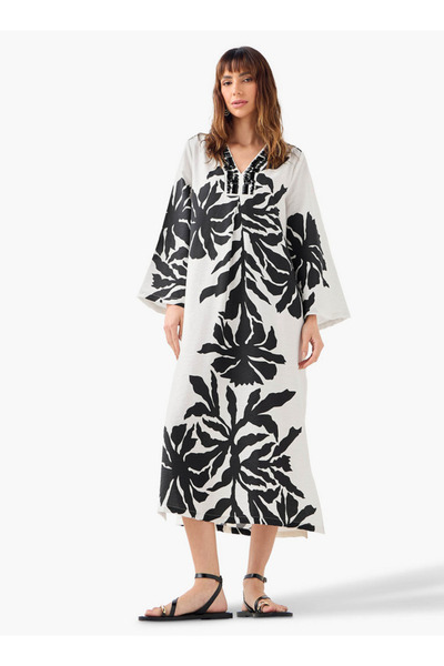 Iconic فستان مزين بفتحة رقبة على شكل حرف V وأكمام طويلة