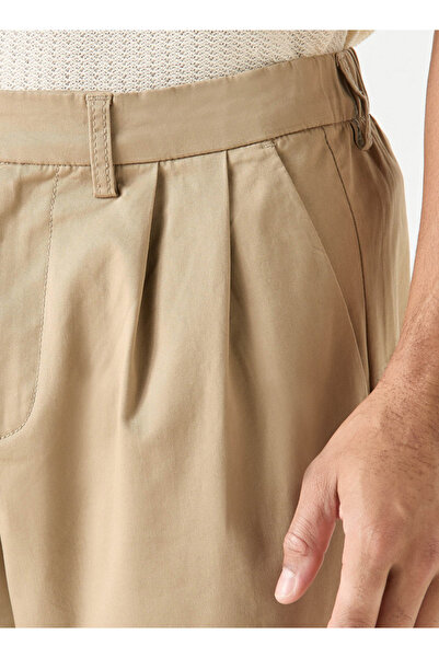 Iconic Solid Regular Fit Trousers with Pockets