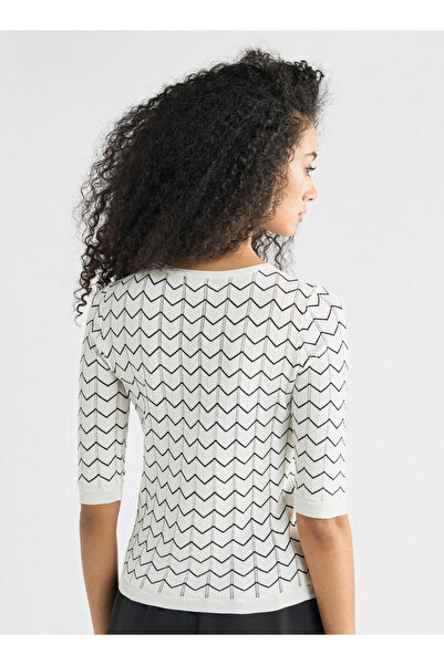 FAV Textured Sweater With Round Neck And 3/4 Sleeves