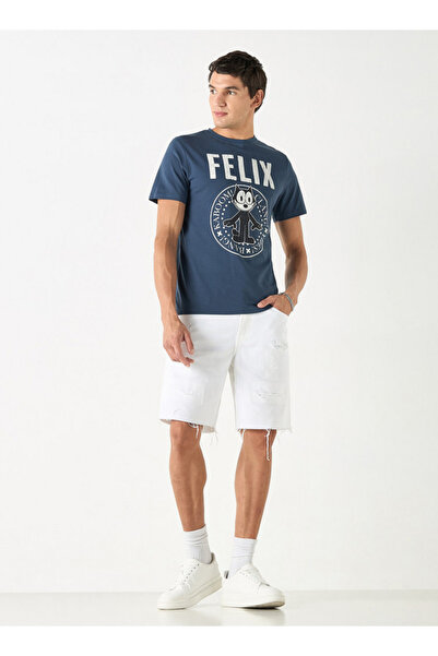 SP Characters تي شيرت بطبعة جرافيكية ورقبة دائرية وأكمام قصيرة