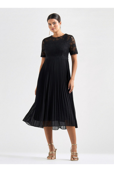 FAV فستان ميدي مطوي على شكل حرف A مع رقبة دائرية وتفاصيل من الدانتيل