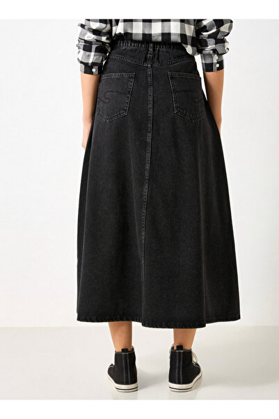 Lee Cooper Solid A-line Denim Midi Skirt with Pockets