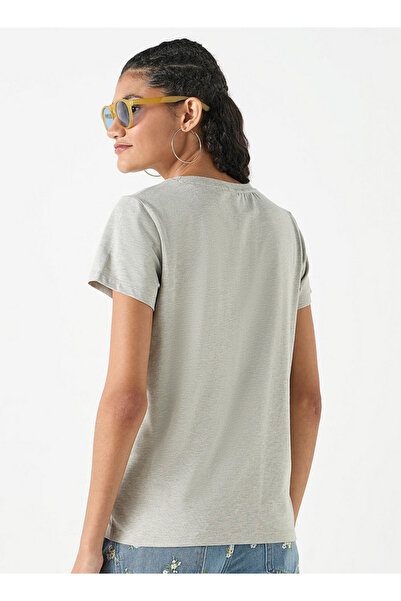 SP Characters تي شيرت بطبعة ميني ماوس ورقبة دائرية وأكمام قصيرة