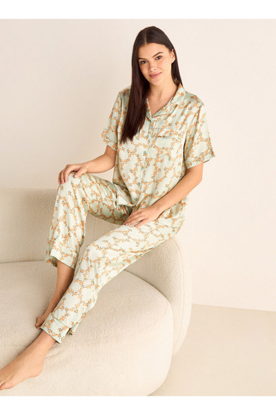 FAV طقم قميص بياقة معسكر وطبعة زهور وبيجامة مطاطية