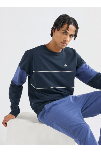 FAV Solid Sweatshirt with Crew Neck and Long Sleeves