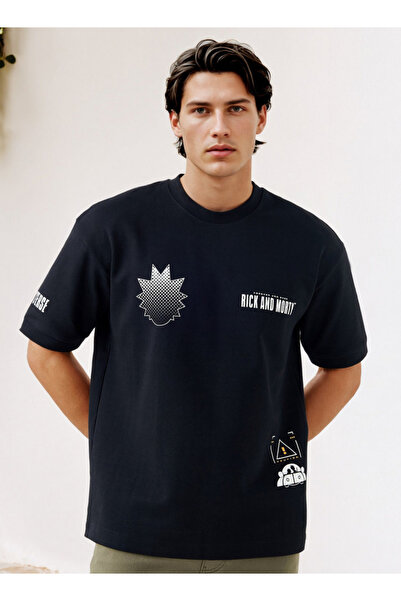 SP Characters تي شيرت بطبعة جرافيكية ورقبة دائرية