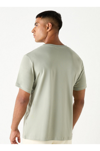 SP Characters تي شيرت بطبعة ريك ومورتي برقبة دائرية وأكمام قصيرة