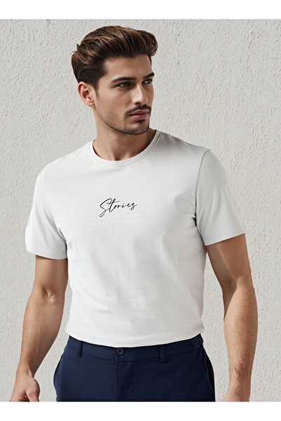 Iconic Men Slim Fit Crew Neck Short Sleeves Printed T-shirt