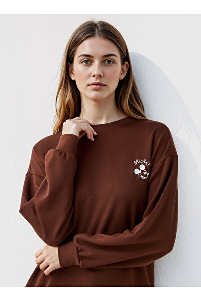 SP Characters سويت شيرت مطرز بميكي ماوس