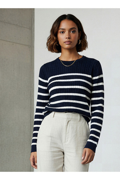 FAV سترة مخططة طاقم الرقبة