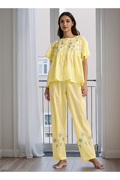 FAV طقم بيجامة مطرز