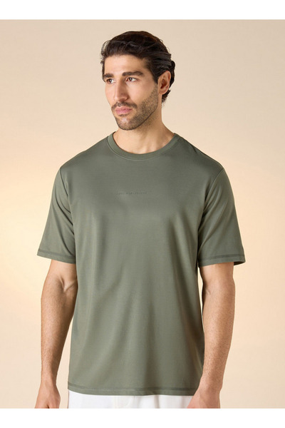 Iconic Typographic Detail Crew Neck T-shirt with Short Sleeves