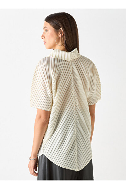 FAV Textured Collared Top with Short Sleeves
