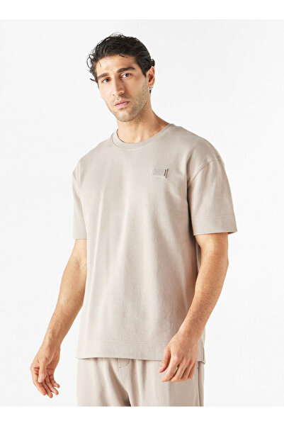 Emperor Applique Detail T-shirt with Short Sleeves