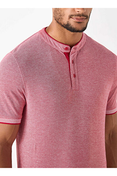 FAV Textured Polo T-shirt with Mandarin Collar and Short Sleeves