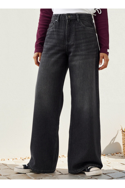 Lee Cooper بنطال جينز واسع الساق من لي كوبر