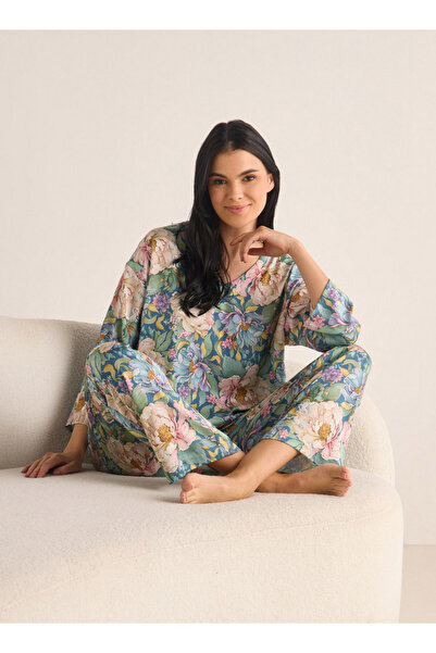 FAV طقم تي شيرت وبيجامة بطبعة زهور