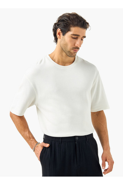 Iconic تي شيرت ذو رقبة دائرية منقوش