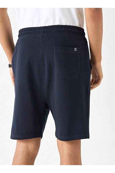 FAV Relaxed Fit Shorts with Drawstring Closure