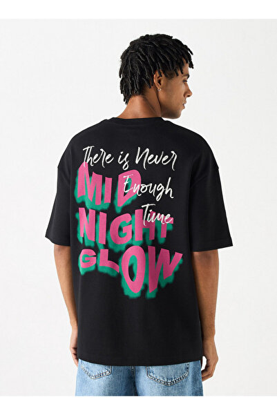 FAV تي شيرت بطبعة طباعية ورقبة دائرية وأكمام قصيرة