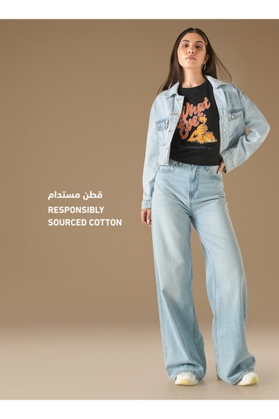 SP Characters تي شيرت بطبعة غارفيلد مع رقبة دائرية وأكمام قصيرة