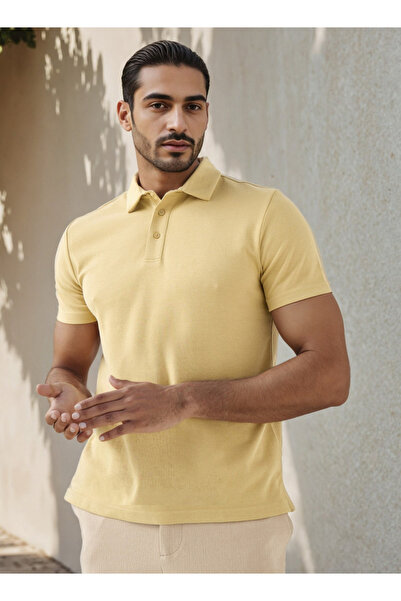 FAV تيشيرت بولو بقصة ضيقة