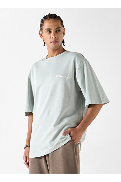 SP Characters تي شيرت بطبعة Celestials برقبة دائرية وأكمام قصيرة