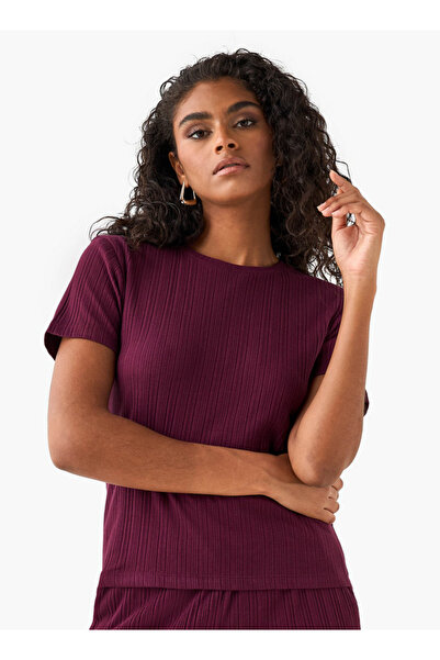 FAV تي شيرت مضلع برقبة دائرية