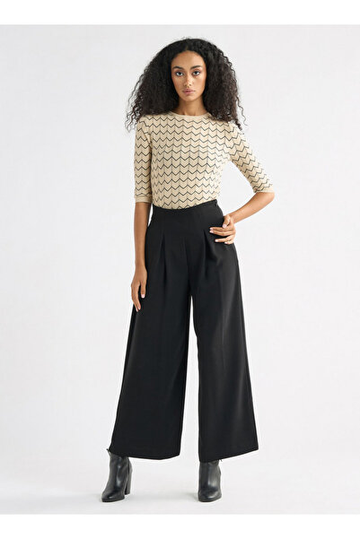 FAV Textured Sweater With Round Neck And 3/4 Sleeves