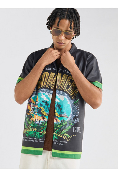 FAV All-over Graphic Print Shirt With Camp Collar And Short Sleeves