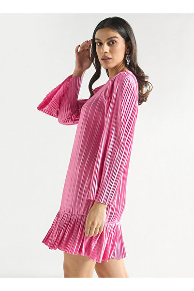 FAV Pleated A-line Dress With Flared Sleeves And Round Neck