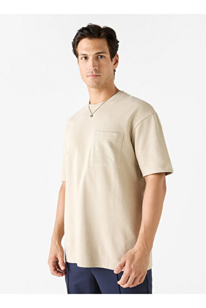 Iconic Textured T-shirt with Chest Pocket and Short Sleeves