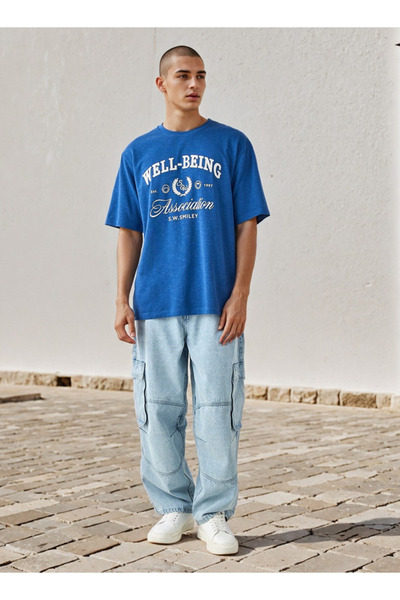 SP Characters تي شيرت مطبوع برقبة دائرية وأكمام قصيرة